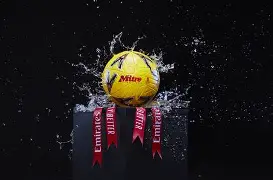 开元棋牌app下载-张琳芃亮鞋钉飞踹戴维斯