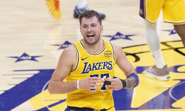 东契奇和约基奇德一起的比赛