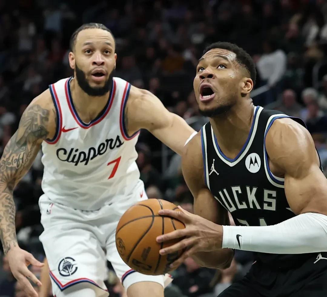 美国三人男篮首战输给塞尔维亚弗雷戴特