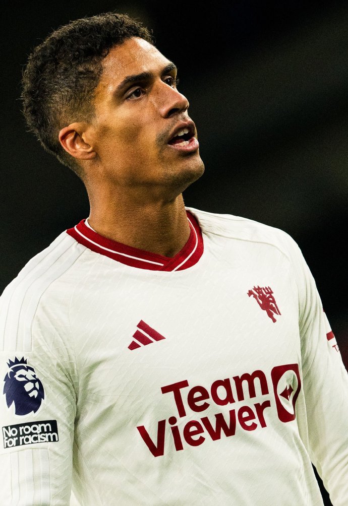 西甲瓦拉内梅开二度本泽马失良机 皇马2