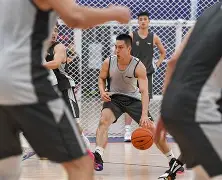 cba新赛季第一阶段收尾,场内外故事多成“热搜制造机”