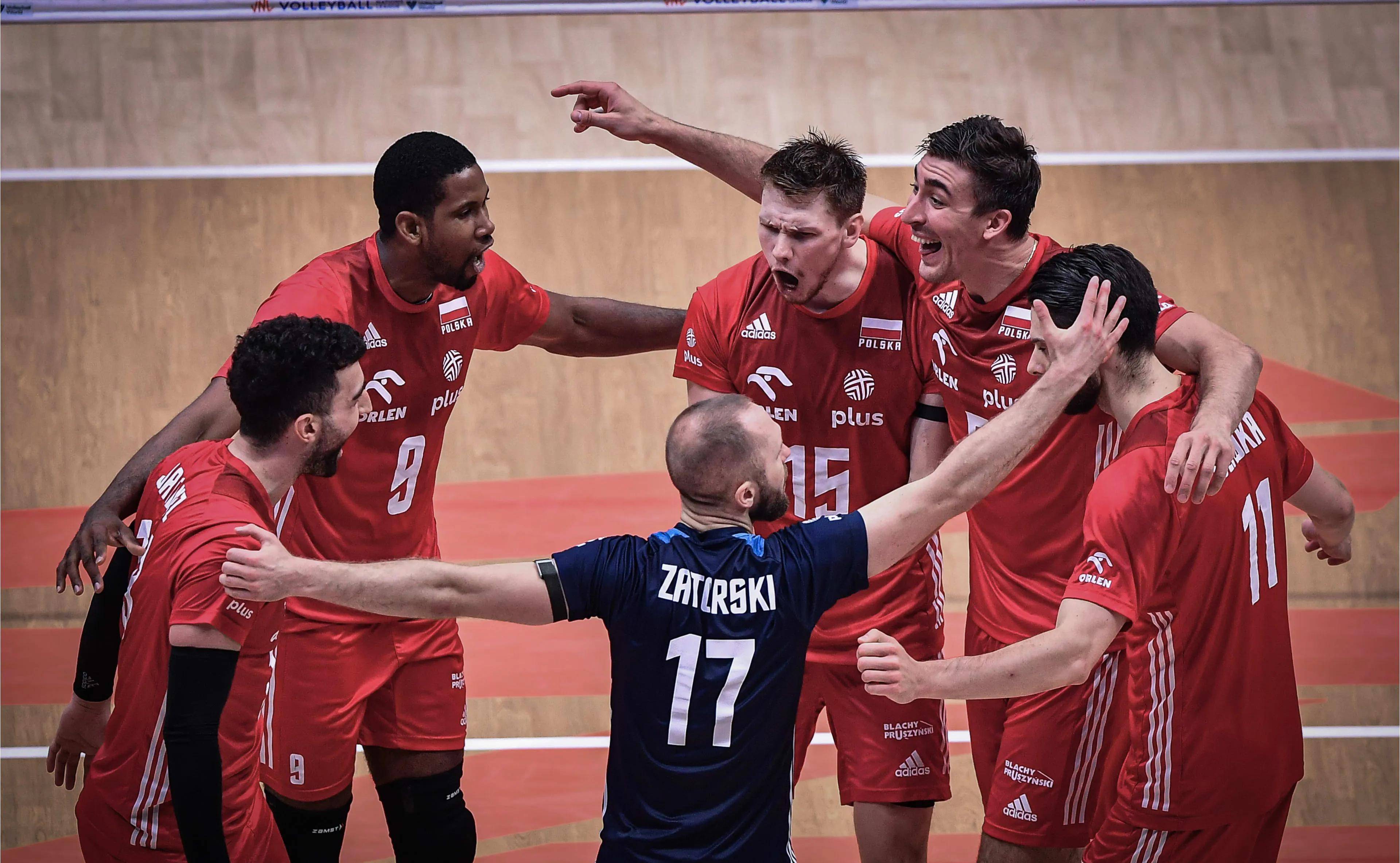 波兰篮球明星在ncaa联赛大放异彩视频