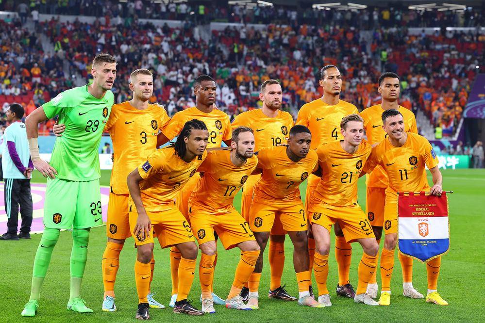 荷兰队长领衔攻城拔寨,助球队连胜几次