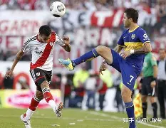 职业生涯21年,作为巴塞罗那传控足球的代言人,以及